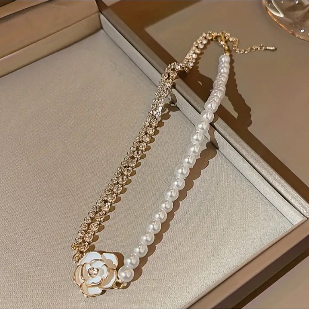 Pearl and gold necklace
